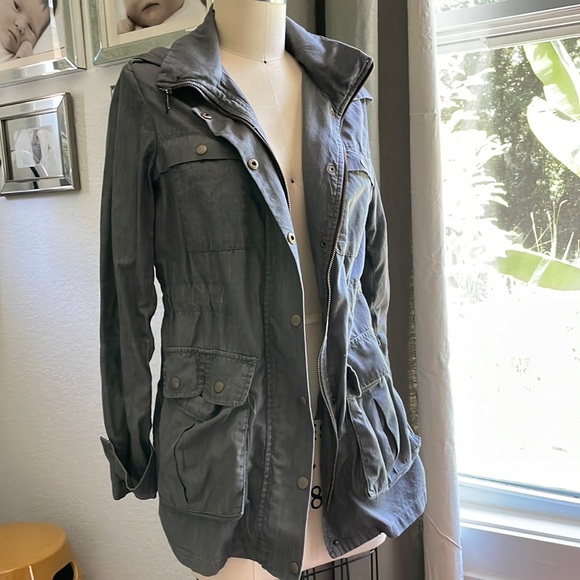 Banana Republic Jackets & Blazers - 2010 Banana Republic Light Coat